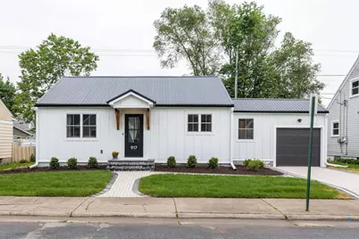 917 East Avenue S, La Crosse, WI 54601 - Photo 1