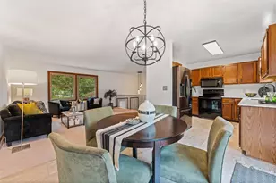 507 17 1/2 Street SE, Rochester, MN 55904 - Photo 1