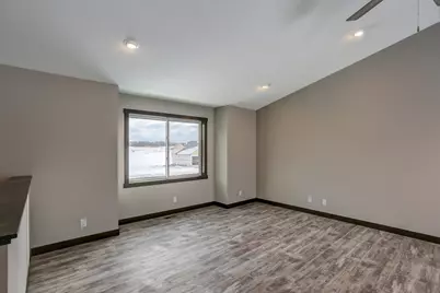 492 Coyote Way, New Richmond, WI 54017 - Photo 8