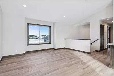 492 Coyote Way, New Richmond, WI 54017 - Photo 6