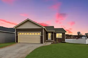 945 Breckenridge Ln, Montrose, MN 55363 - Photo 1