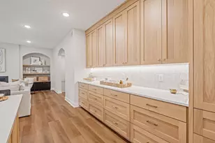 449 Bear Ct, Vadnais Heights, MN 55127 - Photo 8