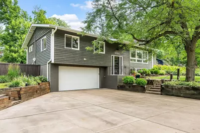 5754 Oakview Lane, Minnetonka, MN 55345 - Photo 1