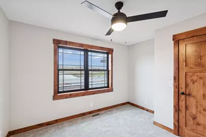 437 Coyote Way, New Richmond, WI 54017 - Photo 18