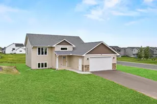 198 Pintail St, Baldwin, WI 54002 - Photo 1