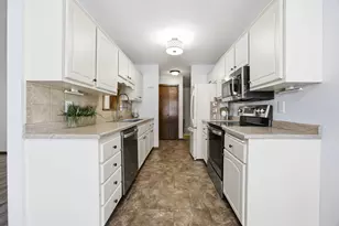 2440 15th St S, Fargo,  58103 - Photo 6