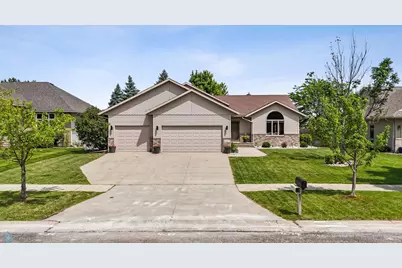 1421 55 Avenue S, Fargo, ND 58104 - Photo 1