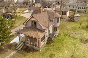 304 N Washington Ave, Battle Lake, MN 56515 - Photo 2