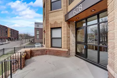 628 E Franklin Avenue #301, Minneapolis, MN 55404 - Photo 4