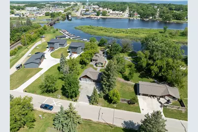 403 Riverview Drive SE, Warroad, MN 56763 - Photo 6