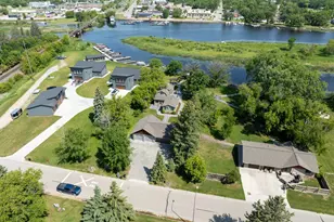 403 Riverview Dr SE, Warroad, MN 56763 - Photo 6