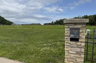 2240 Clubhouse Dr, Lake City, MN 55041 - Photo 1