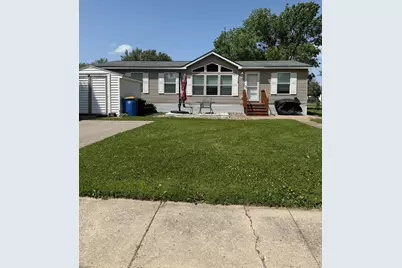 108 Wilson Drive, Owatonna, MN 55060 - Photo 1