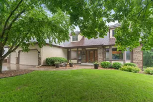 469 Lake Wabasso Ct, Shoreview, MN 55126 - Photo 1