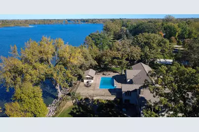 660 Lakewood Drive SW, Hutchinson, MN 55350 - Photo 4