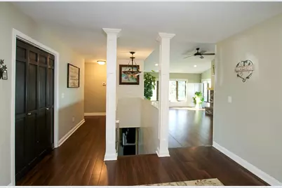 660 Lakewood Drive SW, Hutchinson, MN 55350 - Photo 6