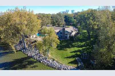 660 Lakewood Drive SW, Hutchinson, MN 55350 - Photo 32