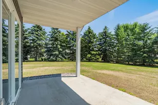 605 W Colfax St, Parkers Prairie, MN 56361 - Photo 8