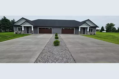 605 W Colfax Street, Parkers Prairie, MN 56361 - Photo 1