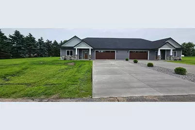 605 W Colfax Street, Parkers Prairie, MN 56361 - Photo 4