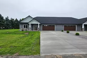 605 W Colfax St, Parkers Prairie, MN 56361 - Photo 4