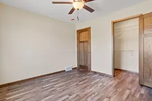 607 W Colfax St, Parkers Prairie, MN 56361 - Photo 32