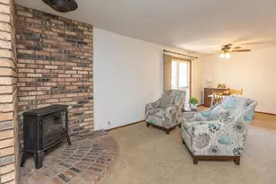 301 Nottingham Ct, North Mankato, MN 56003 - Photo 4