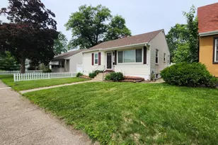 129 E Frost St, South Saint Paul, MN 55075 - Photo 1