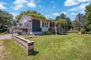 1620 N Minnesota Ave, Saint Peter, MN 56082 - Photo 1