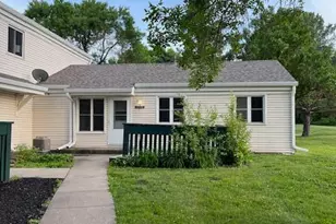 4918 Grenwich Trail N, Oakdale, MN 55128 - Photo 1