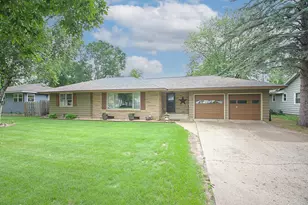 1016 26th Ave N, Saint Cloud, MN 56303 - Photo 1