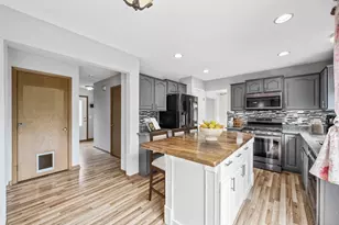 3121 Copper Oaks Trail, Woodbury, MN 55125 - Photo 10