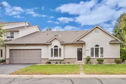 1276 Crystal Place E, Chaska, MN 55318 - Photo 1
