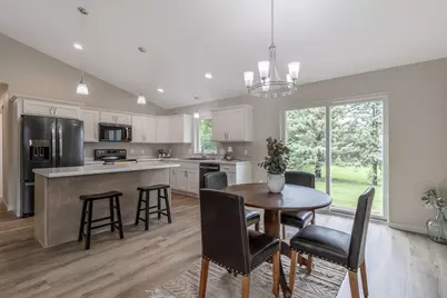 2216 Lake Avenue, New Ulm, MN 56073 - Photo 12