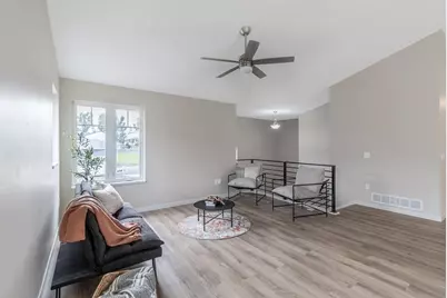 2216 Lake Avenue, New Ulm, MN 56073 - Photo 10