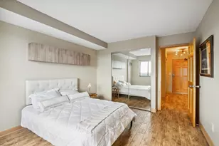 78 10th St E, Saint Paul, MN 55101 - Photo 20