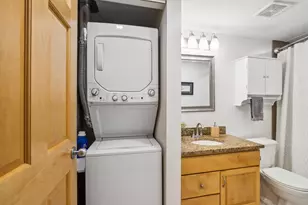 78 10th St E, Saint Paul, MN 55101 - Photo 24