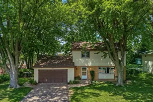 3516 Highcrest Rd NE, Saint Anthony, MN 55418 - Photo 1