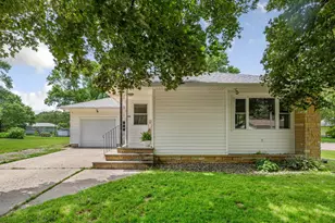 440 Broadway Ave N, New Richland, MN 56072 - Photo 1