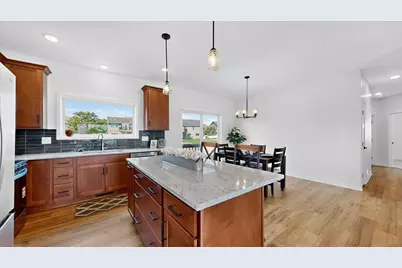 239 Stonelake Drive SE, Rochester, MN 55904 - Photo 8