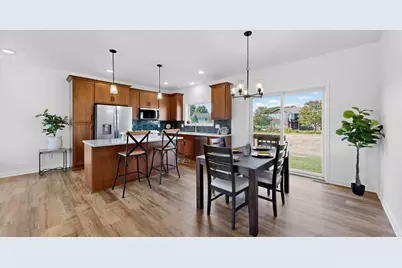 239 Stonelake Drive SE, Rochester, MN 55904 - Photo 4