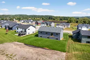 239 Stonelake Dr SE, Rochester, MN 55904 - Photo 52