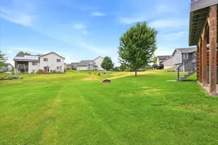 1647 Valley Quail Dr, River Falls, WI 54022 - Photo 38