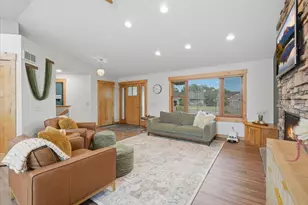 1647 Valley Quail Dr, River Falls, WI 54022 - Photo 6