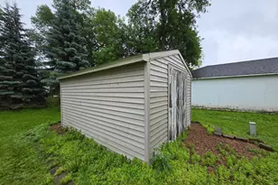305 W 3rd St, Winthrop, MN 55396 - Photo 8