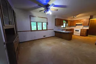 305 W 3rd St, Winthrop, MN 55396 - Photo 10