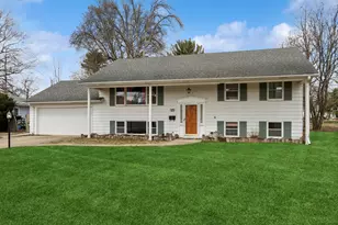 620 8th St SW, Faribault, MN 55021 - Photo 1