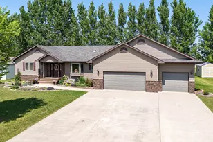 521 Spruce Ln, Crookston, MN 56716 - Photo 1