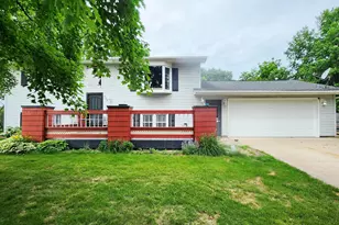 306 Parkview Curv, Zumbrota, MN 55992 - Photo 2