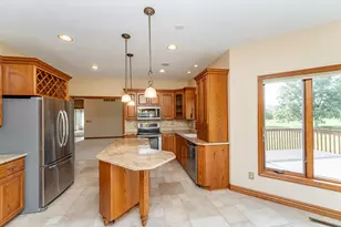 1608 Greystone Ln SW, Rochester, MN 55902 - Photo 8